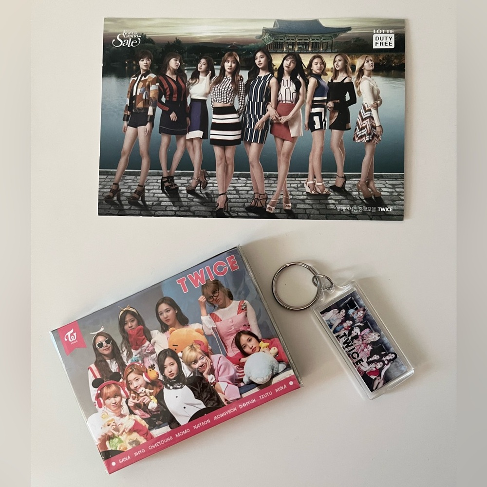 Twice K-pop group Visit Korea Postcard/Keychain/Memo Pad Bundle